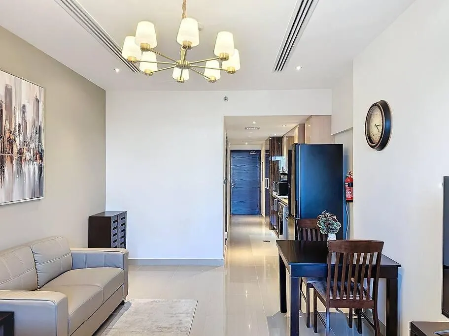 Tick - City Skyline View Studio II Elite Residence Dubai