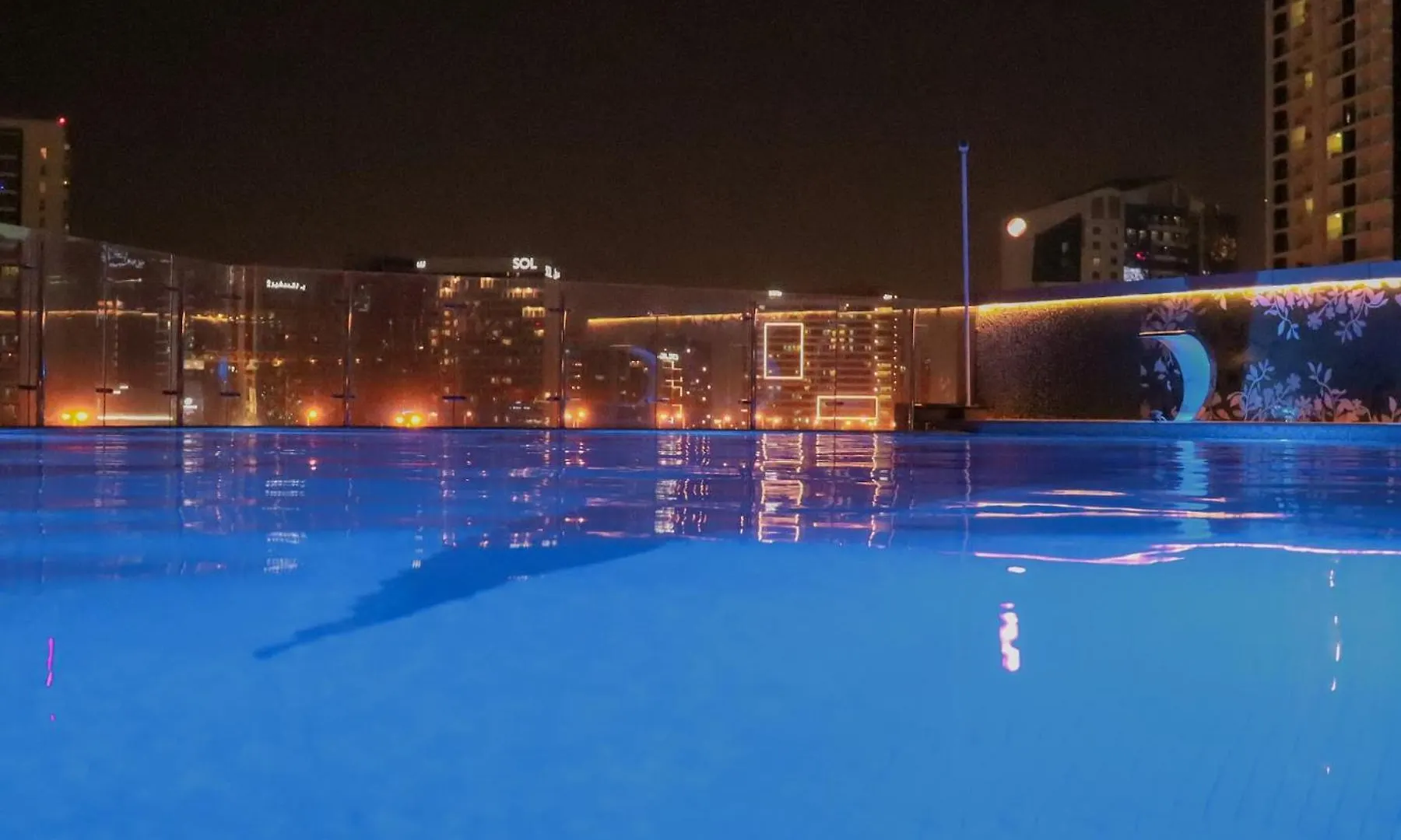Apartment Tick - City Skyline View Studio II Elite Residence Dubai