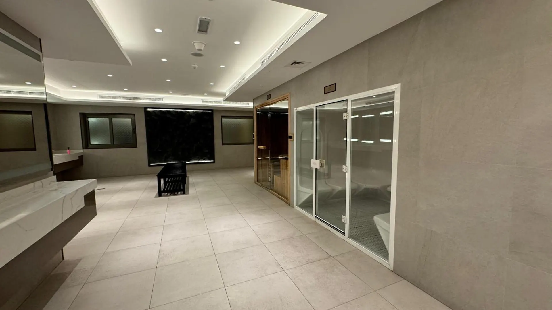 Tick - City Skyline View Studio II Elite Residence Dubai